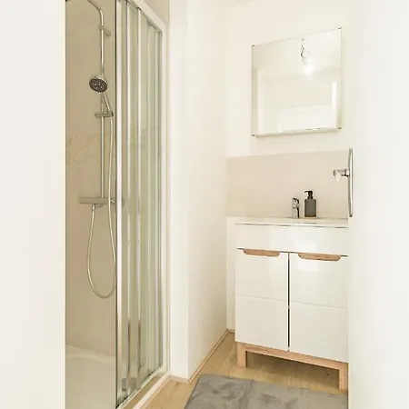 Duplex Providence - Ideal Groupe - Confort - Parking Prive * Troyes